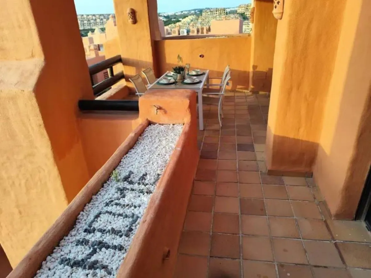 e29f01a6-e05d-4174-b751-79e87e6906b4