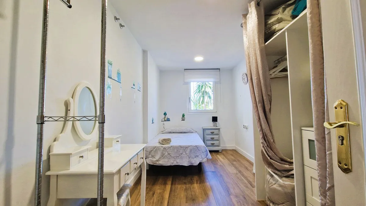 22f9ae98-a81d-4932-a596-184cd7d00352