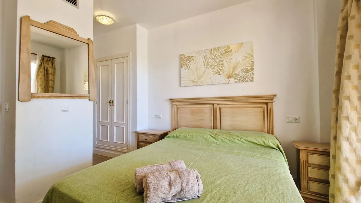 2a05bfd4-70bf-47d7-ae75-d689d79308df