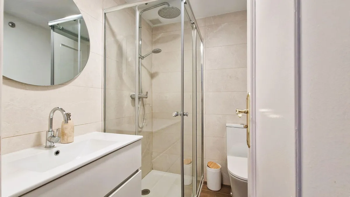 48799c74-00d7-4951-9078-41a40bfb6843