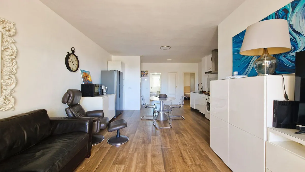 92a9d06b-62a2-4d82-b06e-2c39eb273f1f