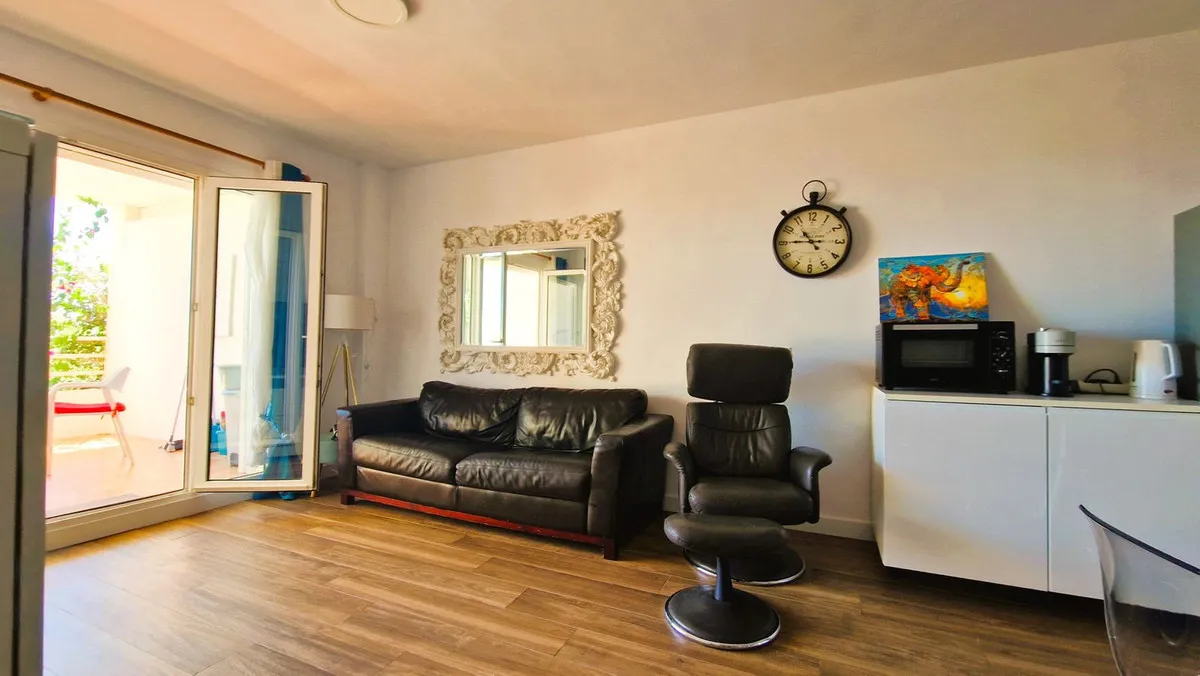 e456d6f7-db0f-4112-a846-d70869ee1f66