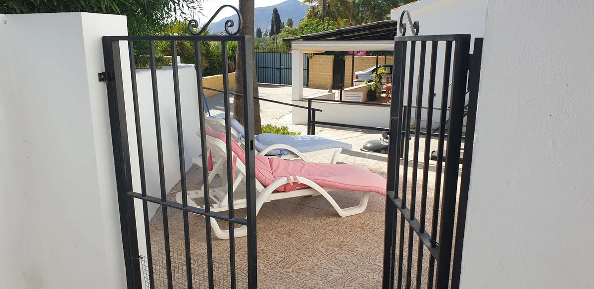 30228cde-bc07-477e-8719-c3ab6dac69eb