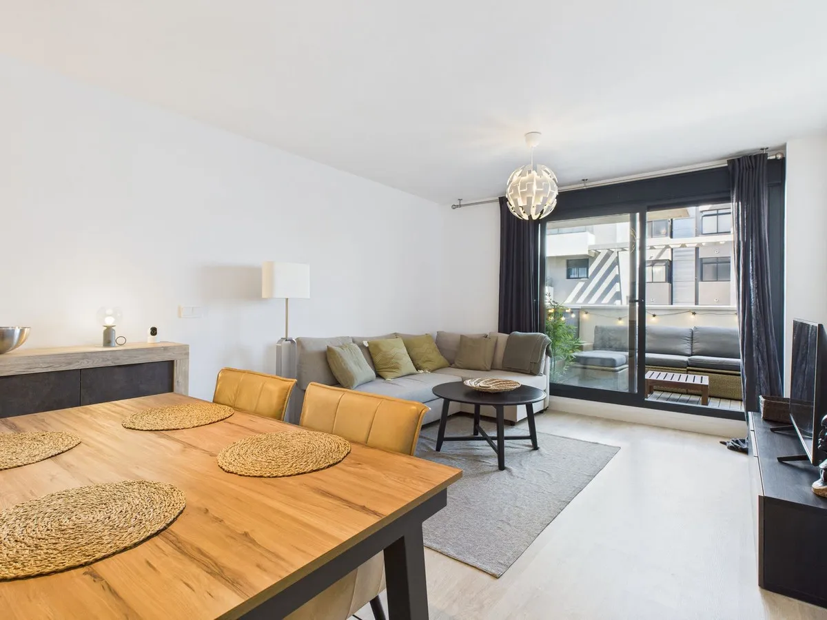 f800e0c8-5e42-4374-8b0d-2c1abc64e07f