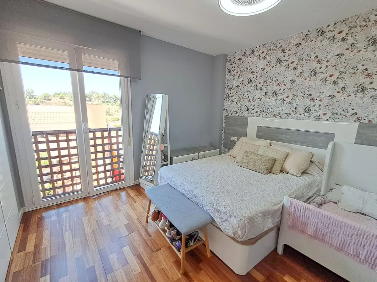 9c44e709-33c5-4184-b405-a891a0c76e15