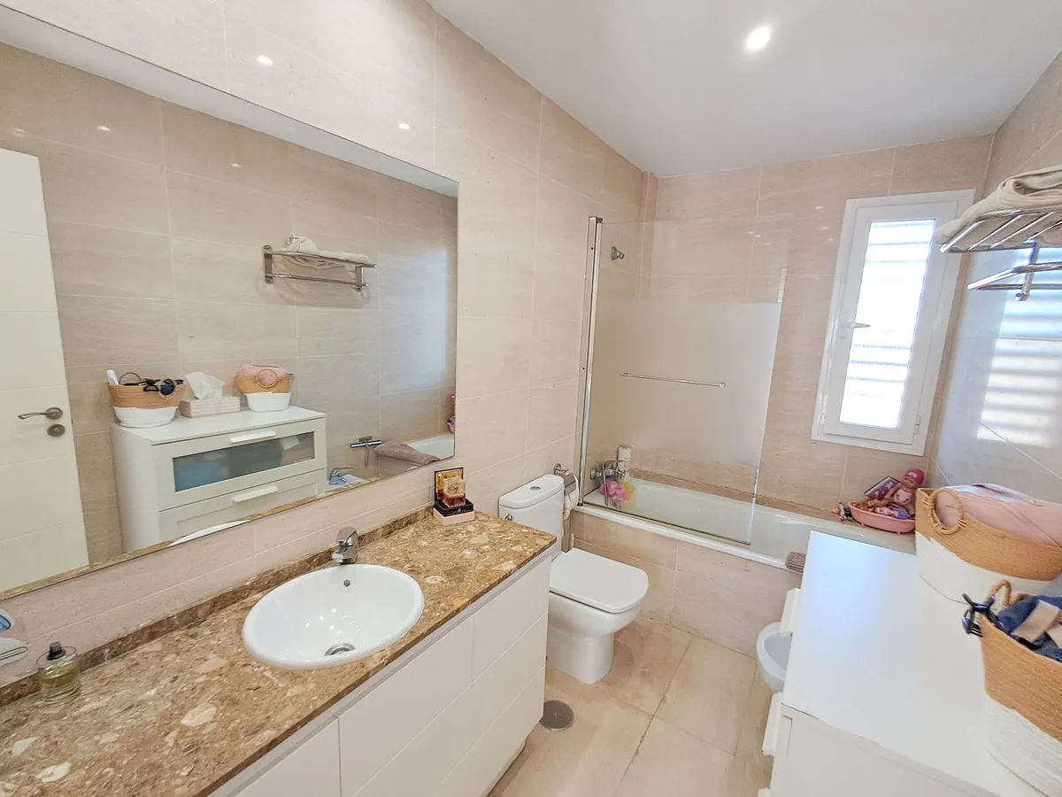 e23e6f36-b37a-483d-8243-850a03f5f9b3