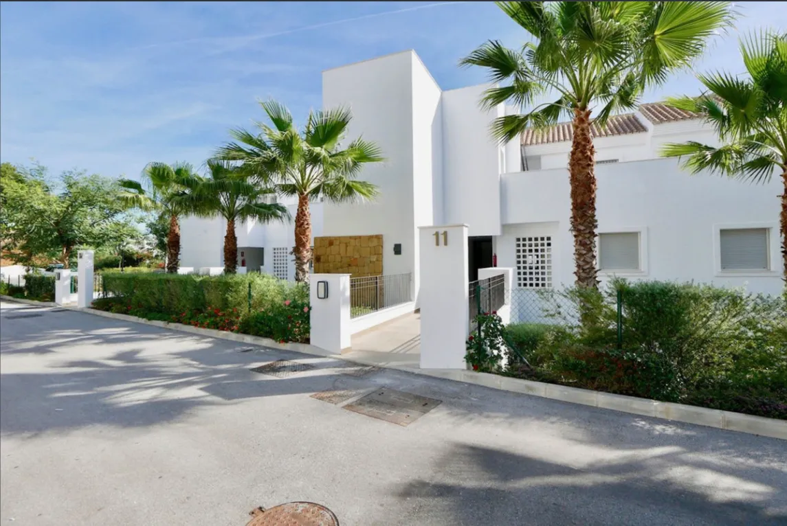 5ea05dd8-ef60-4b4d-ae61-7f3e8568f327