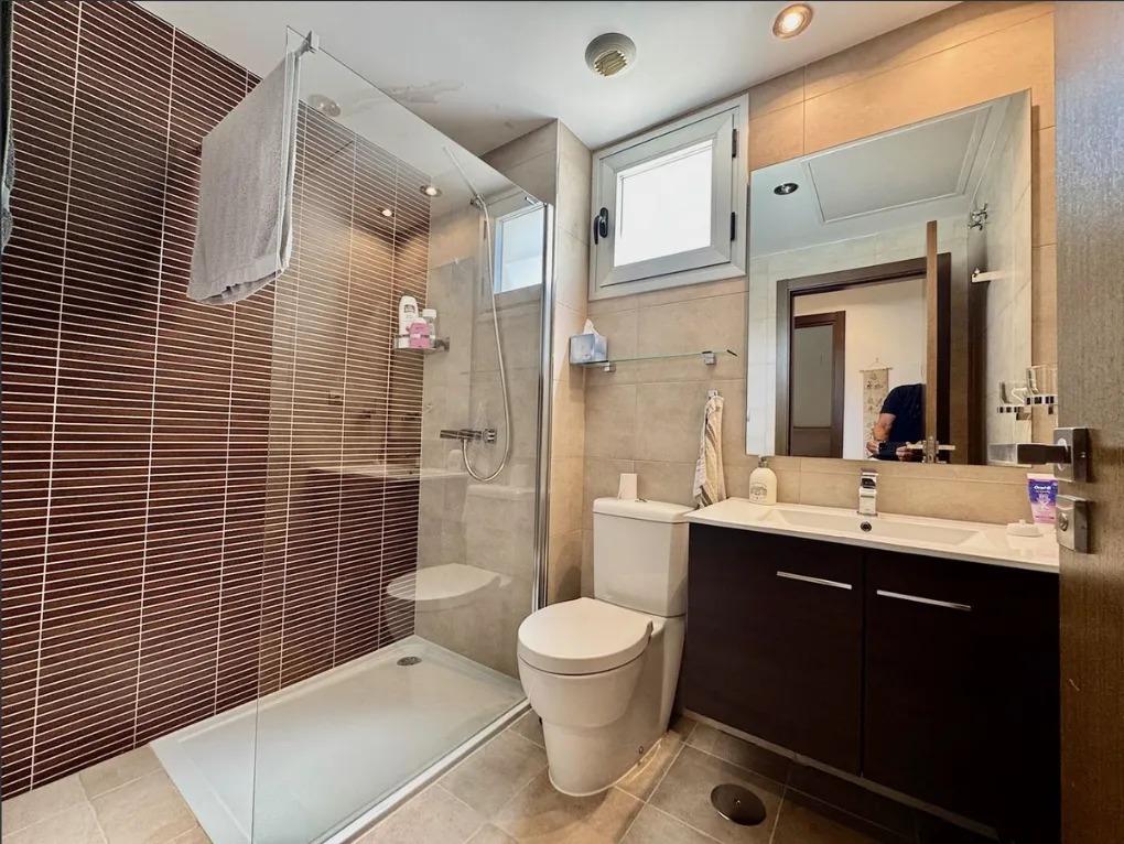 99ab3314-4404-484a-a6c4-64370385ff3d