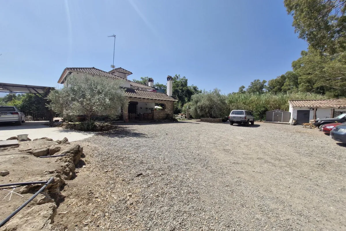 ccd13bc8-7a6b-4763-b3e0-a73fe9f0d8b5