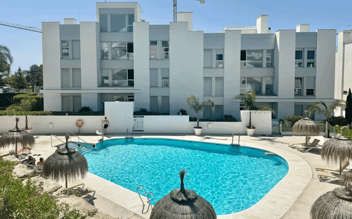 3a06fee8-2f63-439d-abca-d257bbae2a7d