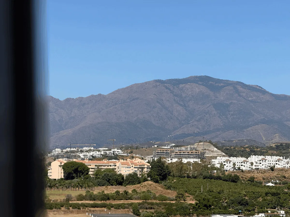 db0204b9-6a4a-40c3-8b0c-82bac9c97416