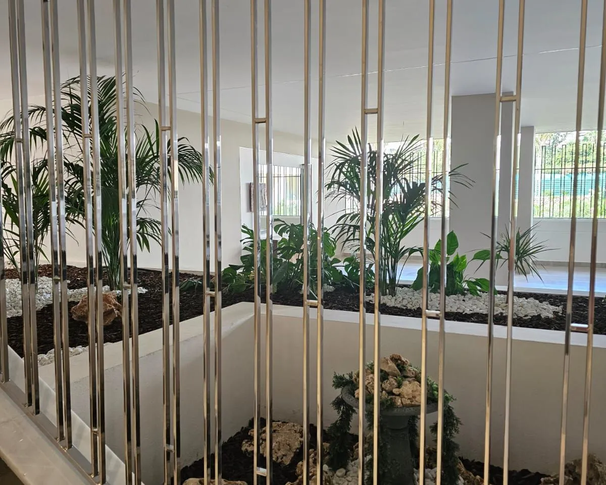 8fe725c1-8779-417f-8fb7-87a457456727