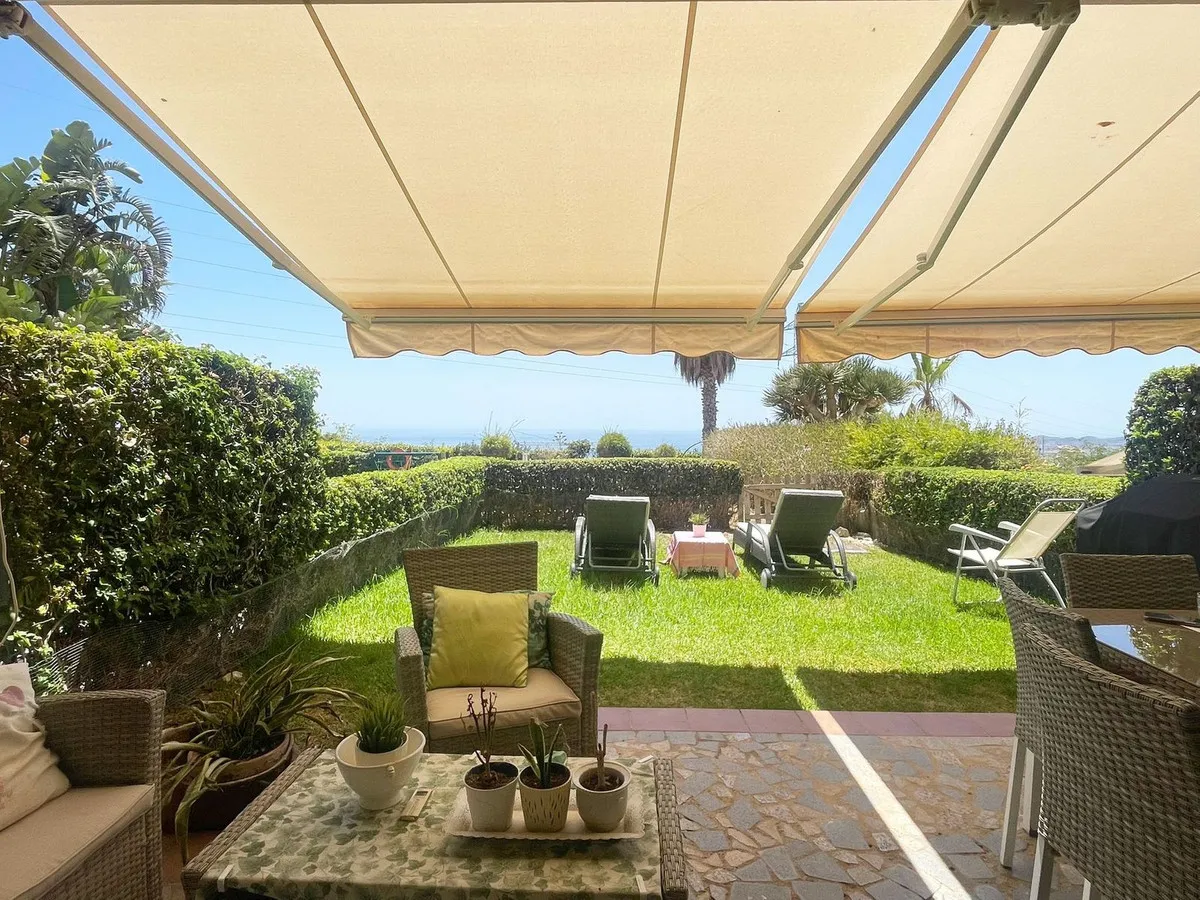 03cf5b48-3ce1-4f0b-8a44-fa72a8670c32