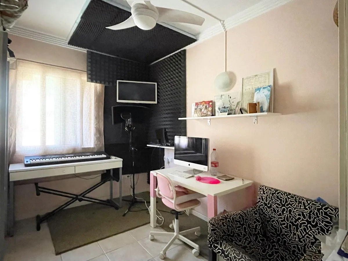 04a880b2-2f32-494f-af8b-6ea73fbe952f