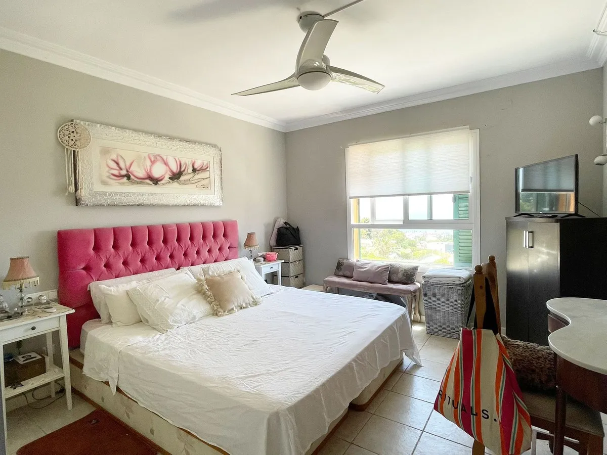 11970cae-ff37-48a7-a918-a5975cc15e95