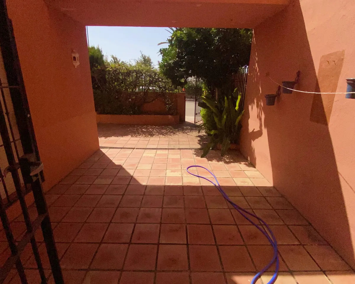 24321e5d-a459-43a6-a639-bf825549cb18