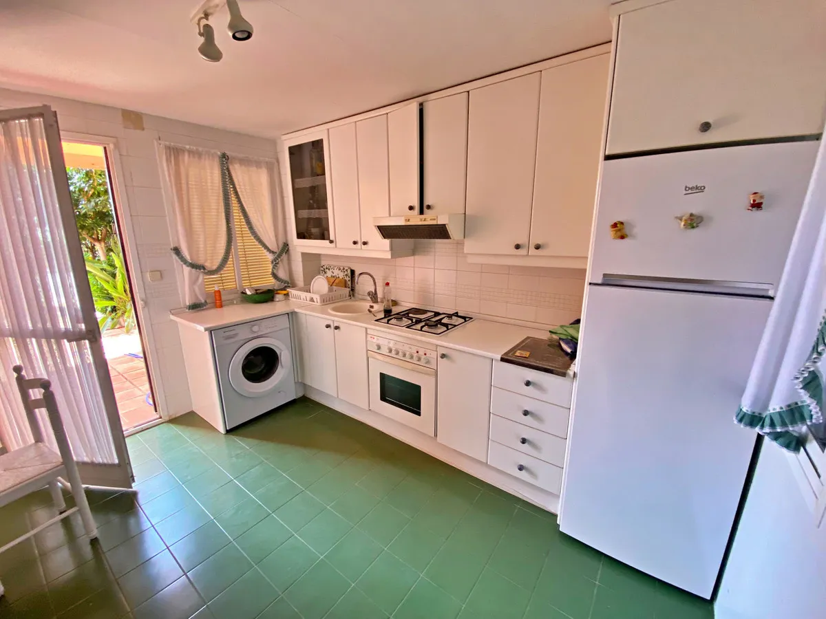 2bc9b1b3-c3d3-42dd-8a90-712dcd0f3871