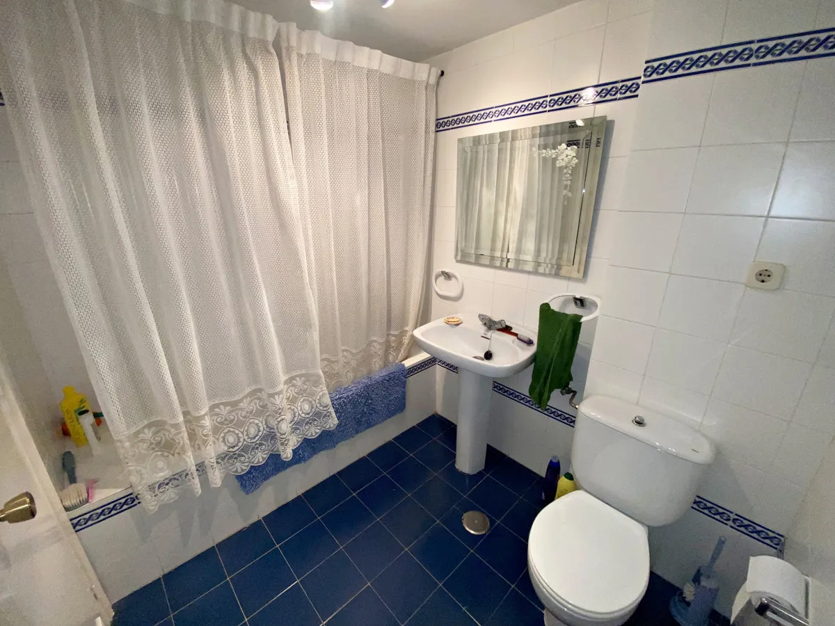 a8597984-644e-4cc8-a145-73a396fef18e