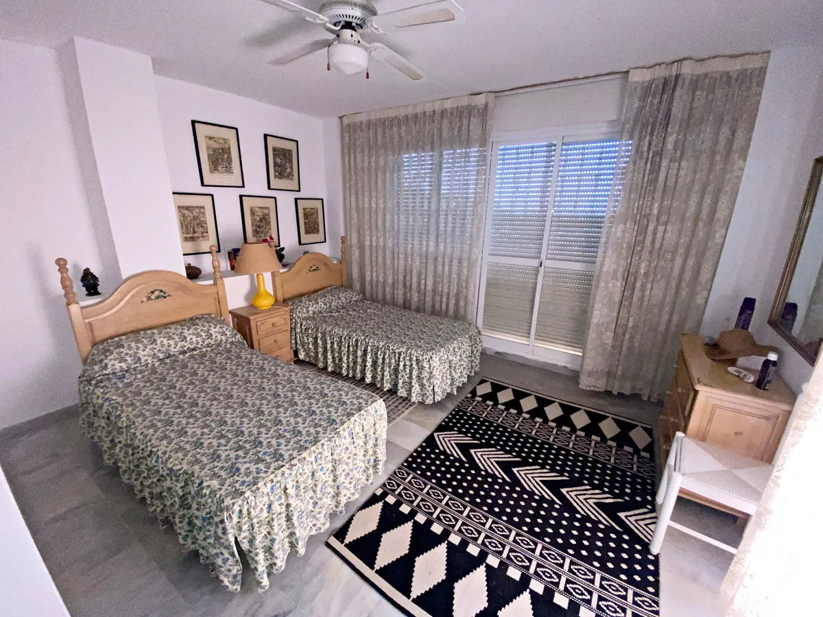 b43cff69-acf2-4087-81ea-d0876715f931