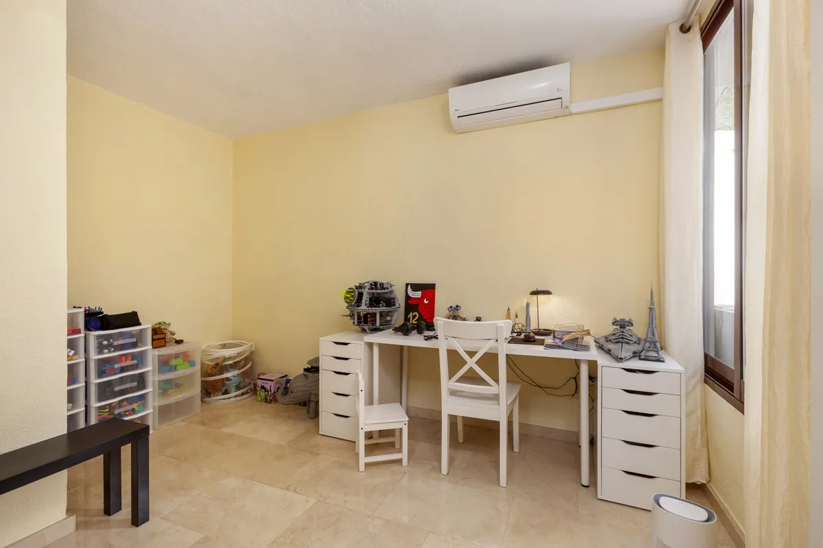 7f08f5ee-321d-45a7-a345-d66b60b307ca