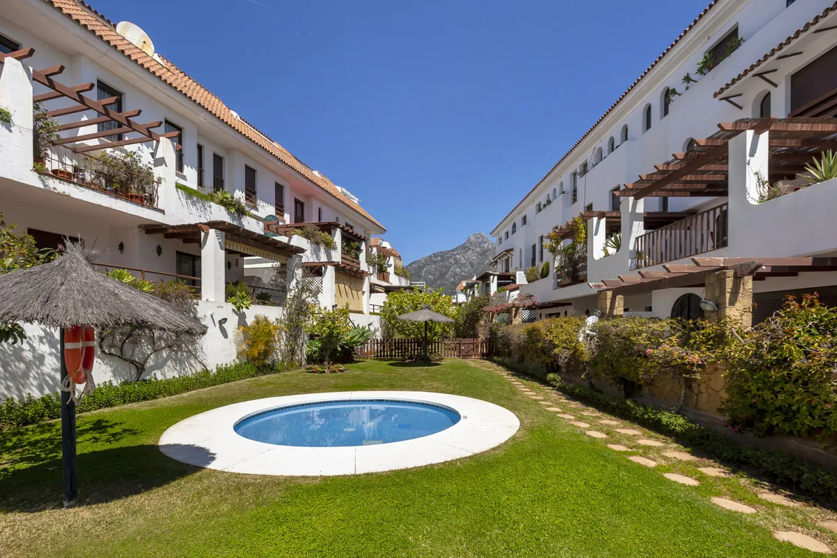 f7a08c0b-043e-4625-a499-795334bd2bc3