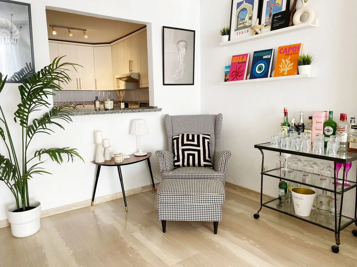 505b2d11-8541-459c-b165-6d8f4c508569