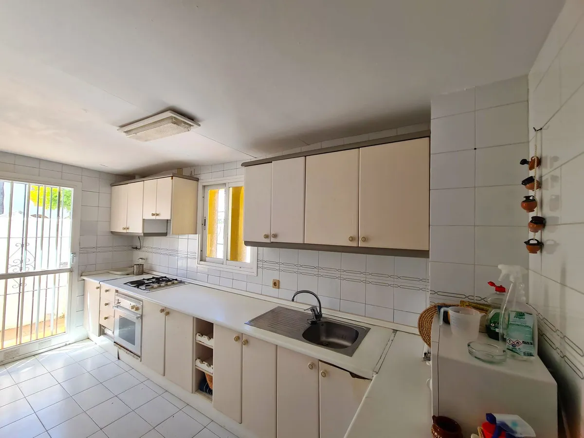 8e181e9a-1bbc-4325-bd48-9a9e0f963b5c