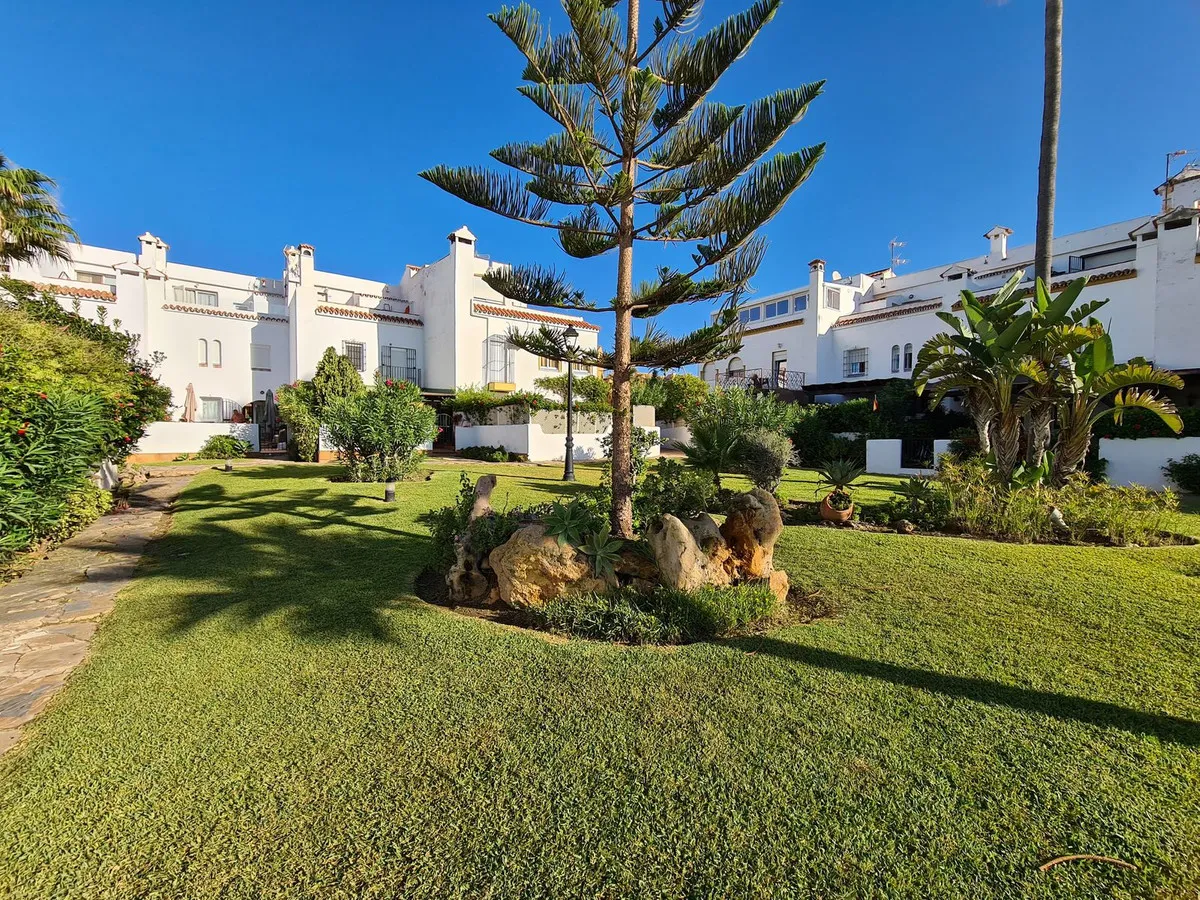 b4cfea6c-1dff-44c9-9887-d7417790d804