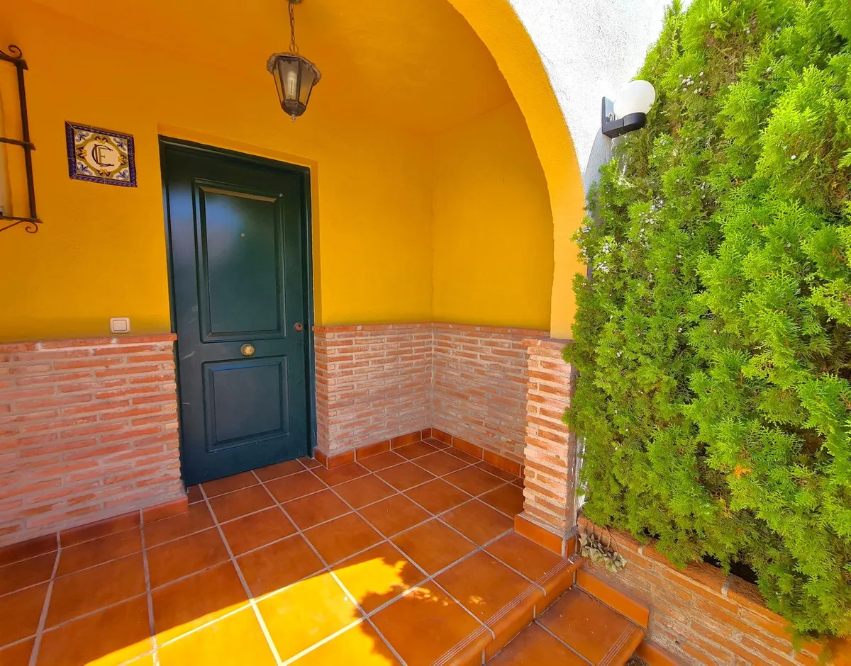 c6b8068a-b75e-4ee6-877d-74dffa2b6100