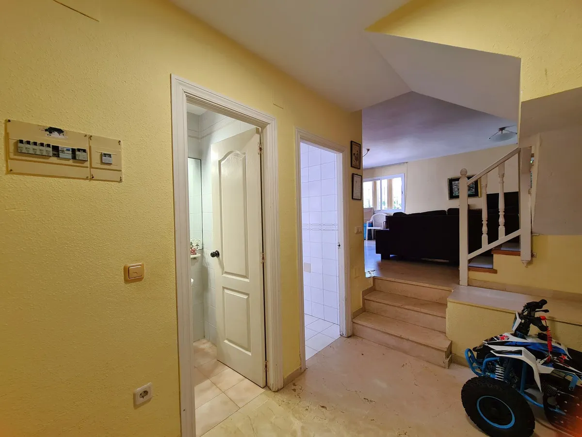 c9a29393-2d74-4102-a3a8-34cbc324531b