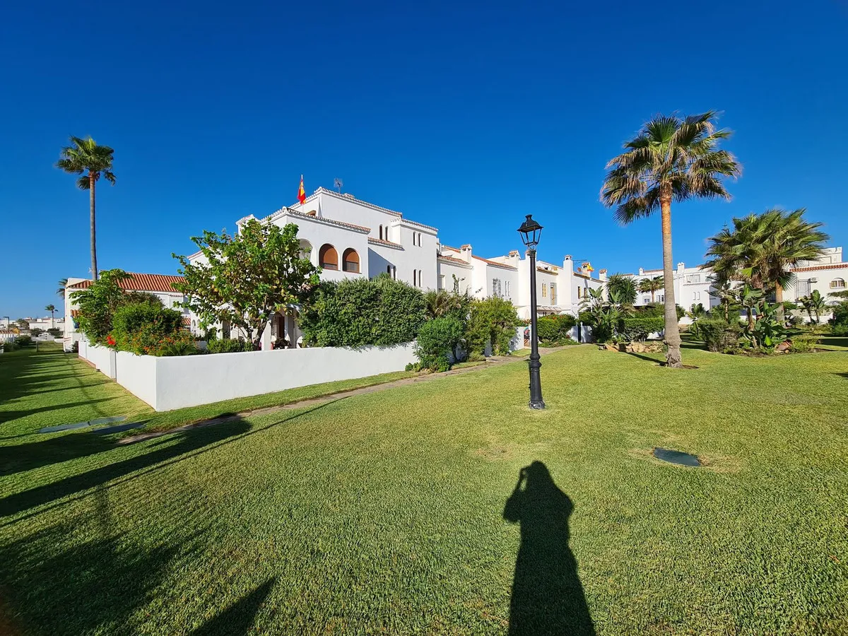 e30468ab-392d-456c-af6e-bac896159909