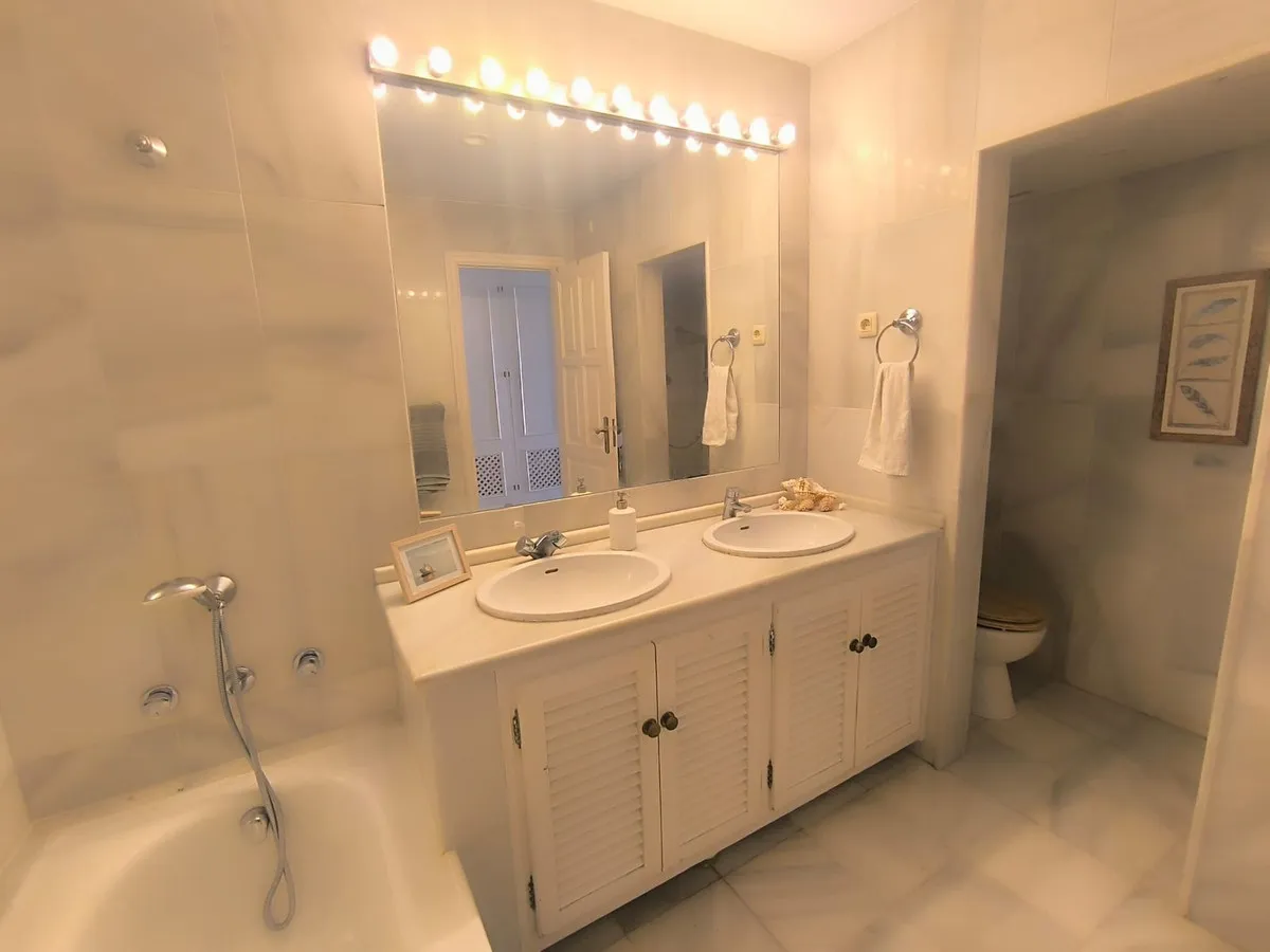 02013e9e-0107-45b0-a0fa-e713c12c5ccf