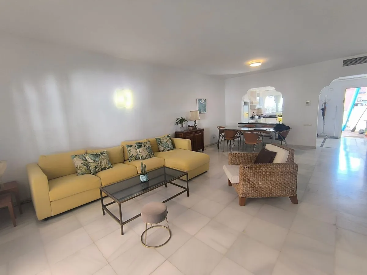 b4ed70da-f858-4d14-9379-21c11800ee63