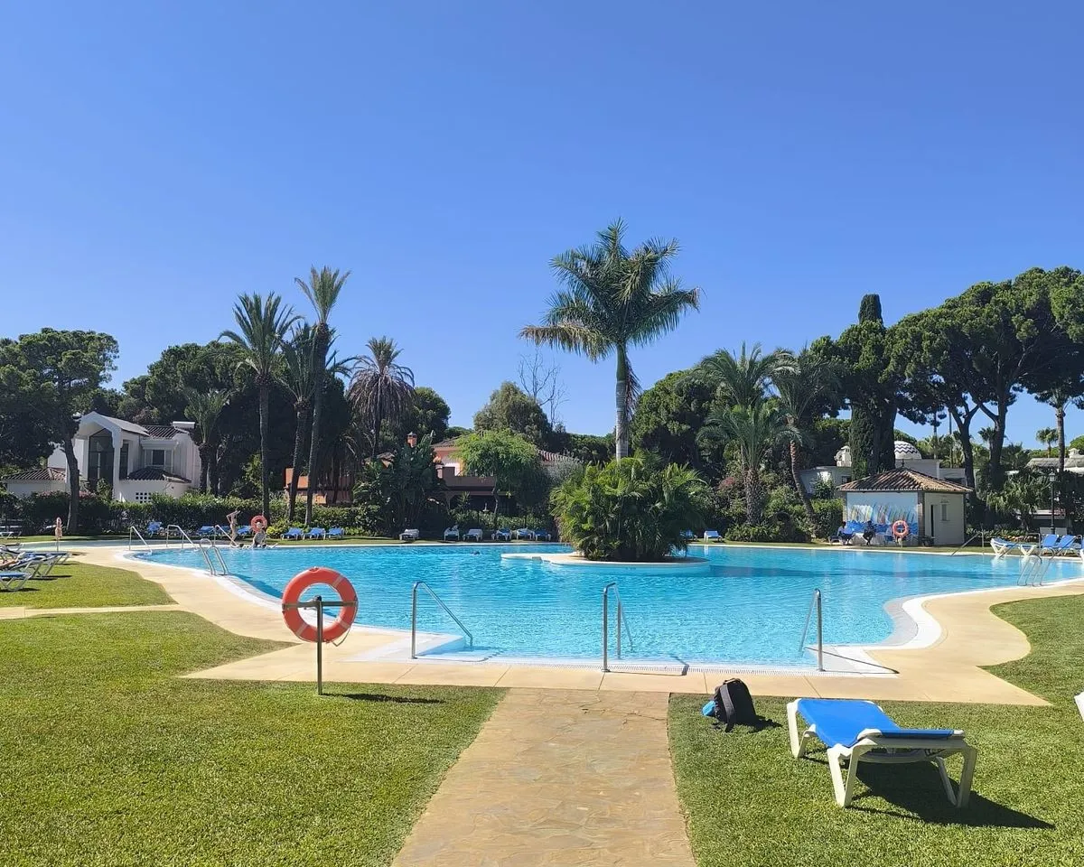 e0e4a3b9-e46e-4afd-8980-b1aa4d388c1a