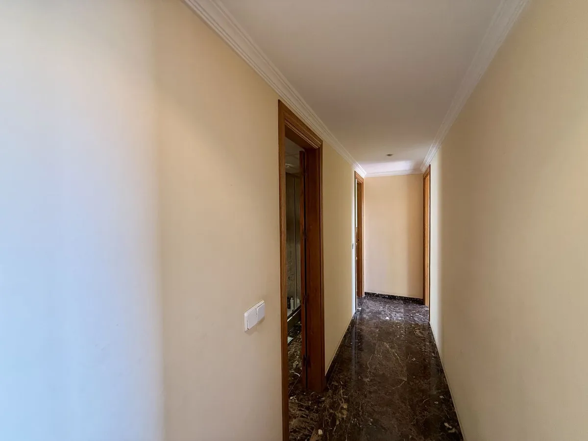 b5eed458-76f1-412a-83b3-09c726460fc3