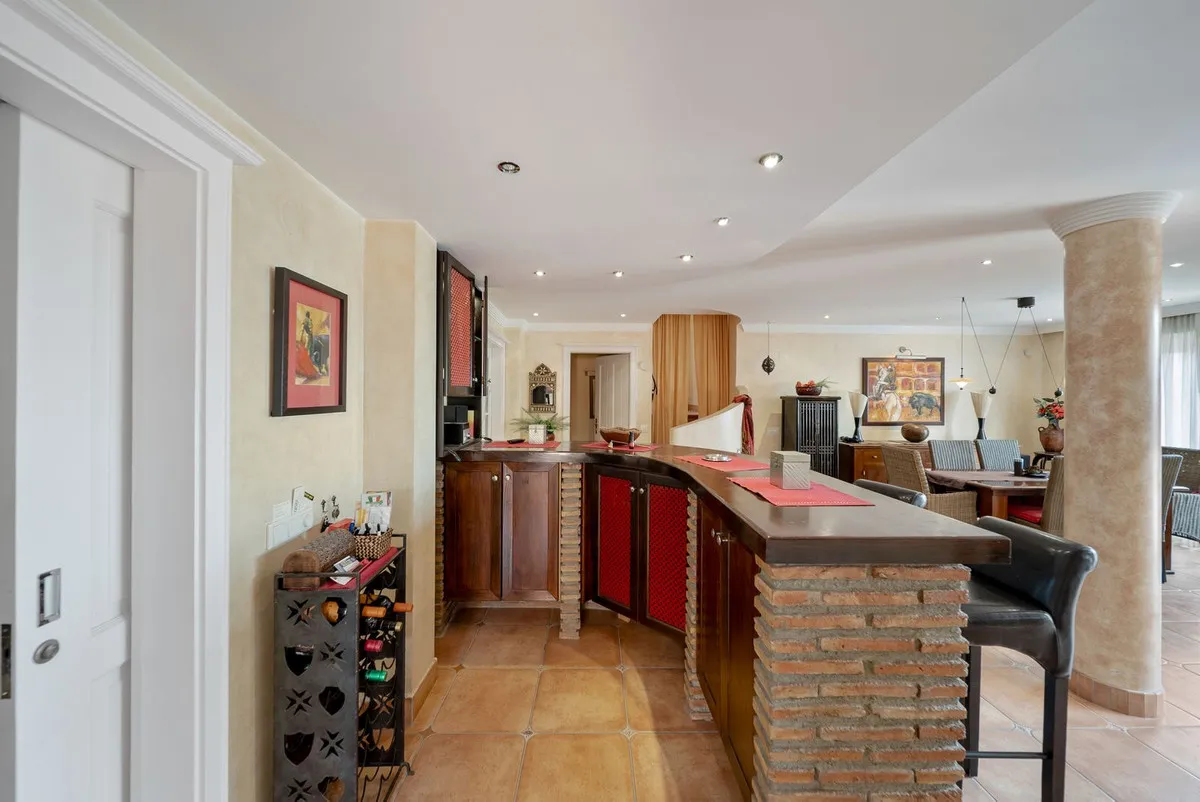 12fbce3e-3d28-4c18-8c64-786b1be3bd18