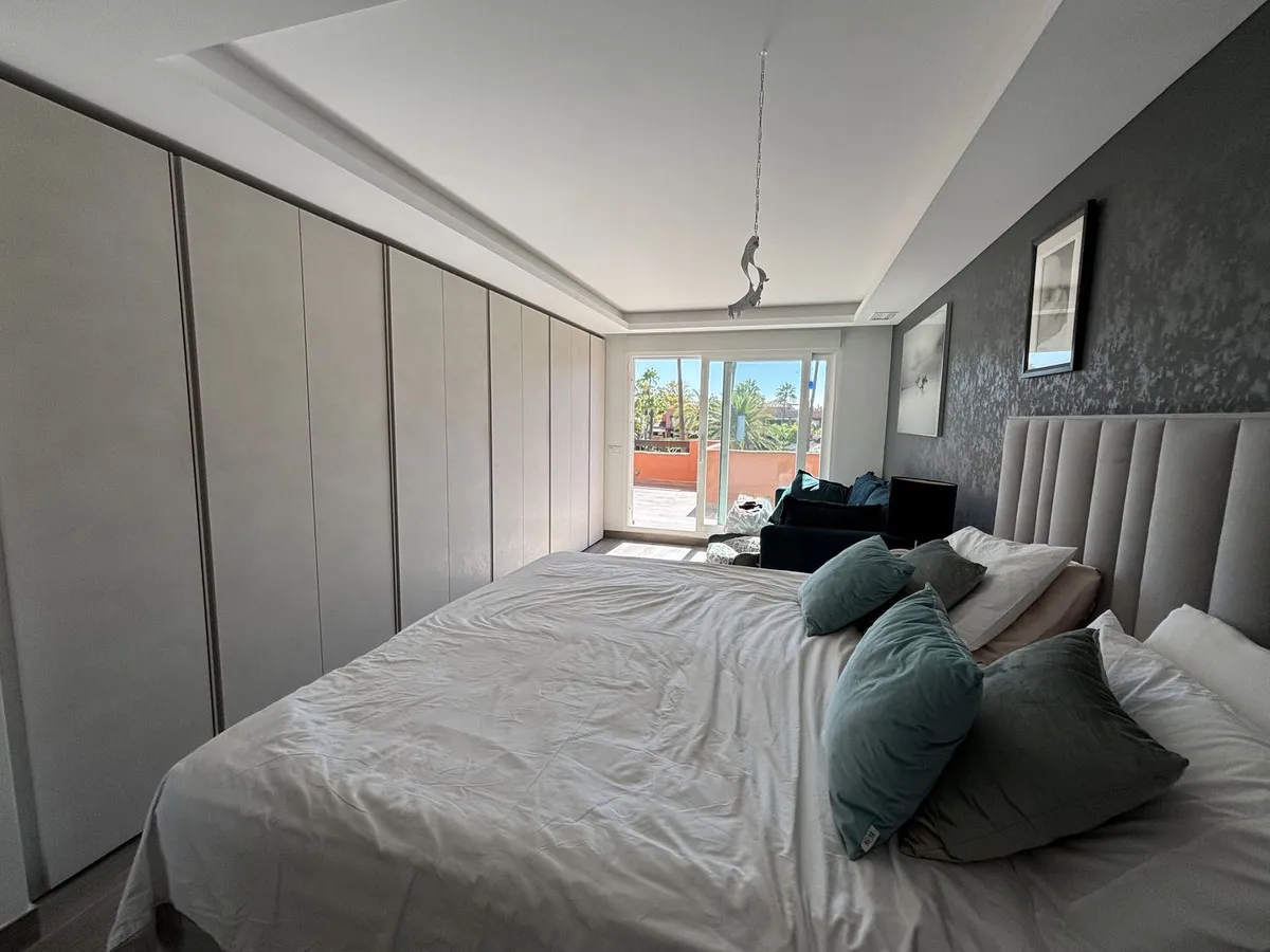 a6860387-343d-4572-b7d1-a6addf10e2a7