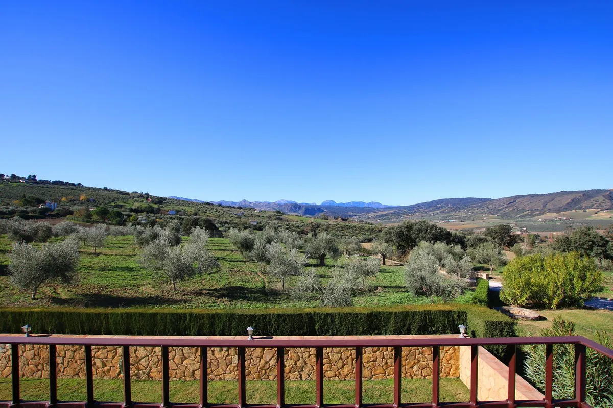 1e4cbf54-1358-4d6c-b794-59cab8dc74fb