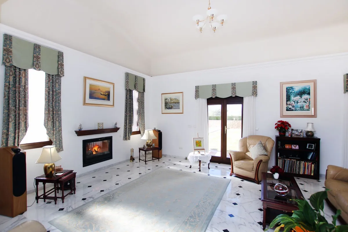 2cc63c68-c5e5-4c57-8b8a-c55282a74a7d