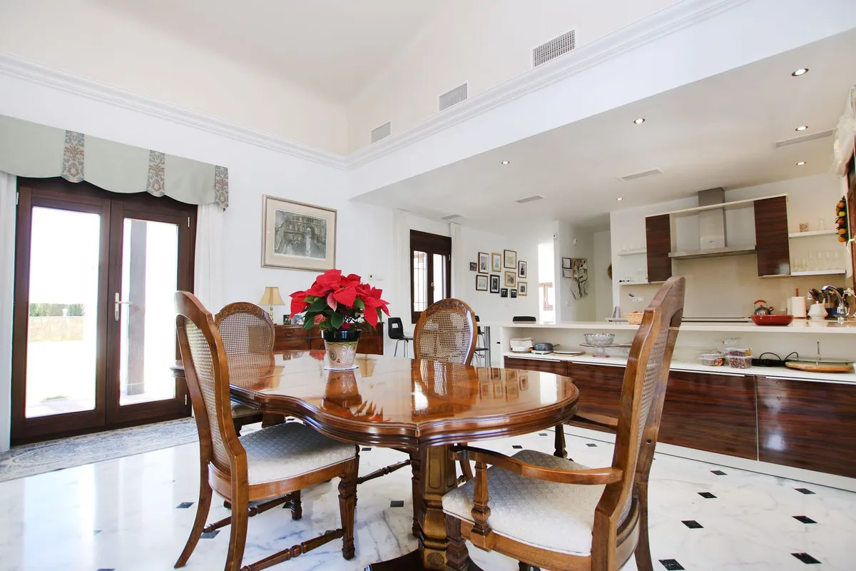 8f2f573f-40cd-4bc4-a0c2-aa92160888f4