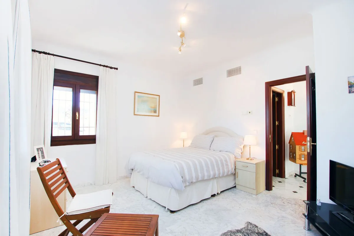 c2a71caa-f221-422f-9523-29e09c94ecc0