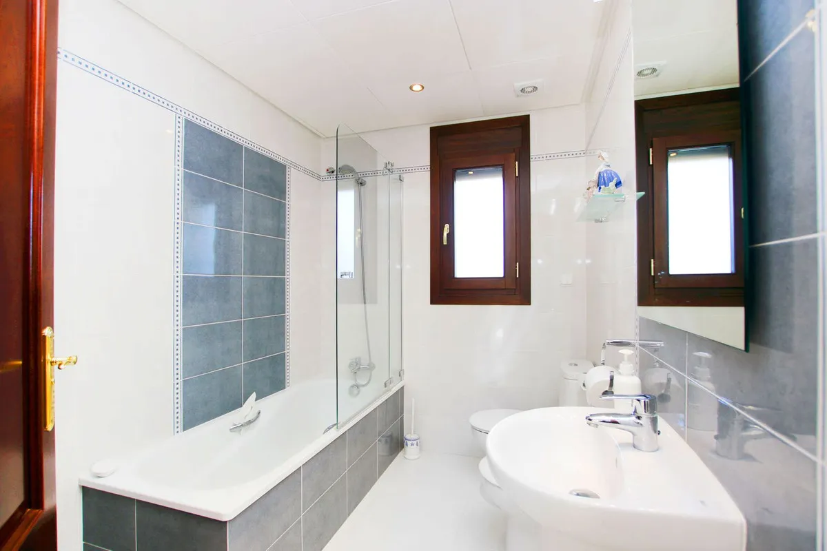 c5952fc2-b049-4fd8-ba9b-411007889900