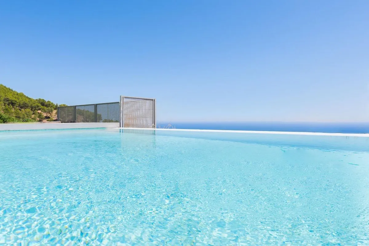 07565174-4e7a-4489-a177-3f1a5d069b8e