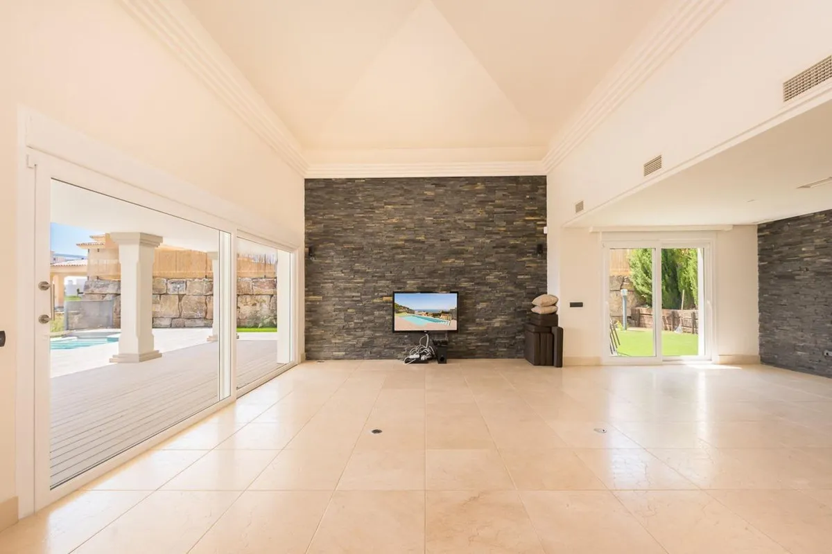 ac4fb83e-4826-48d4-96f5-b735b03a531c