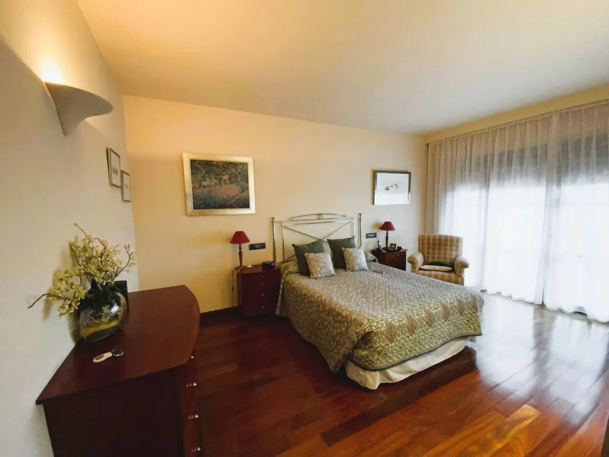 0b7be079-9050-44c2-ab86-5f5c5683a934