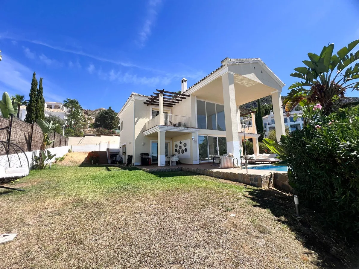 9d2a21de-081d-47bf-ad70-781633f61d20