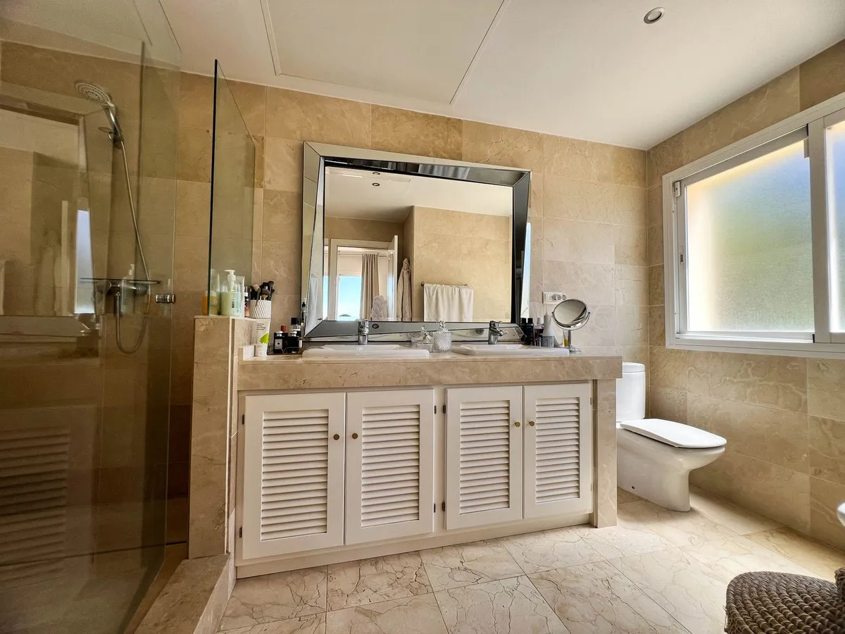 9e3999d5-a308-4157-8133-d0d75ebf7be7