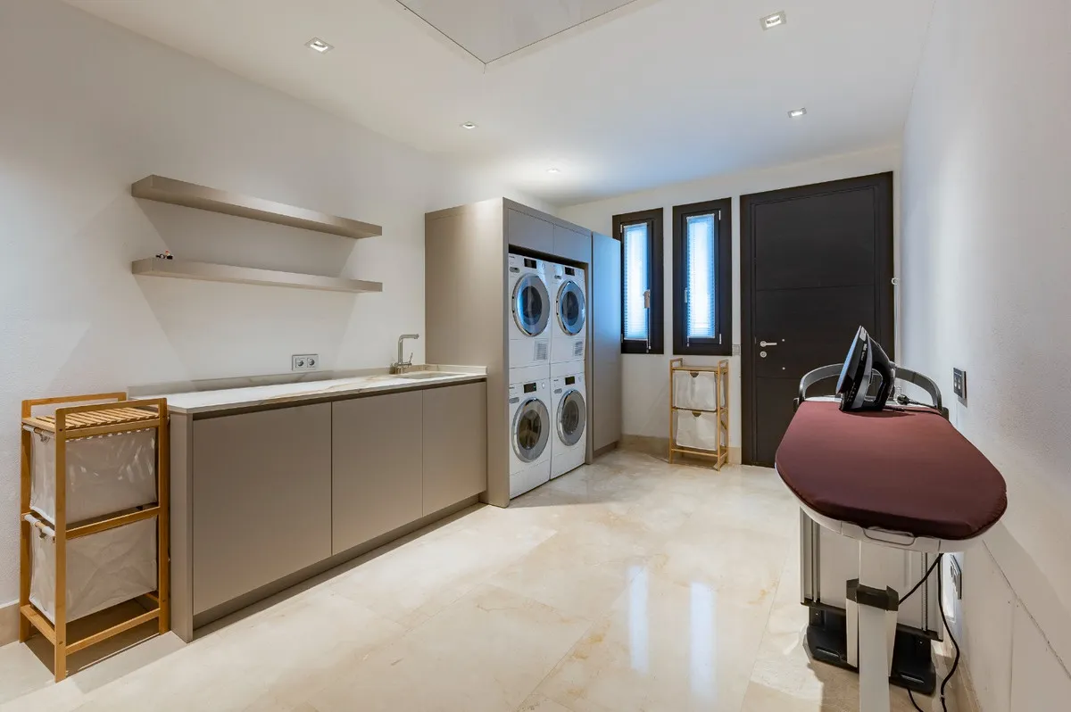 39033fcc-4eed-4838-9703-2c7ed954c97f