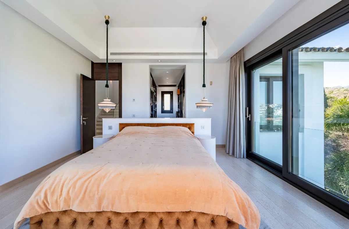 5349d74f-09e7-40de-acc1-ab25633b8fa6