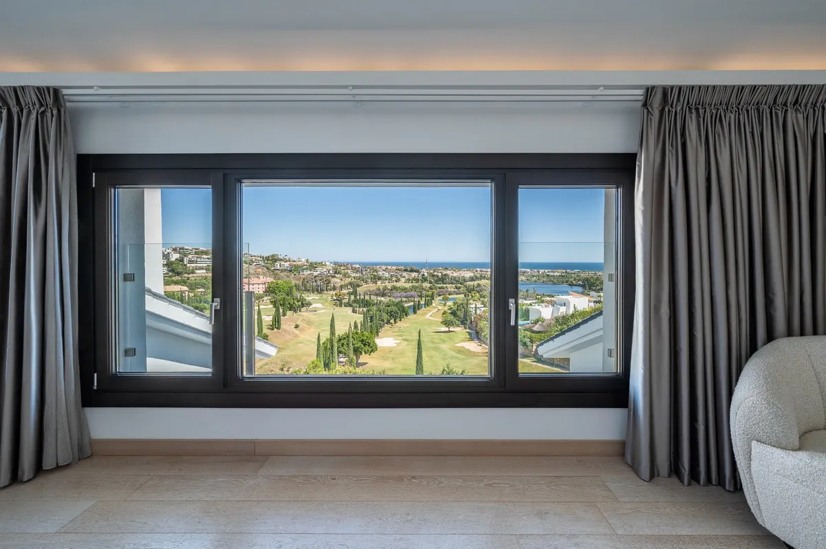 67002bf5-11e5-4630-bace-59a15d56a9e3